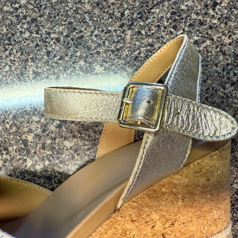 “UGG” Cloverdale Cork Wedge Sandals